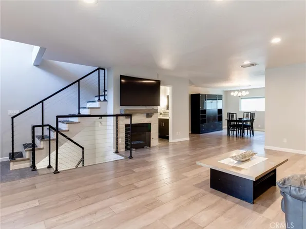 2298 Rose Ave Unit 110, Signal Hill, CA 90755