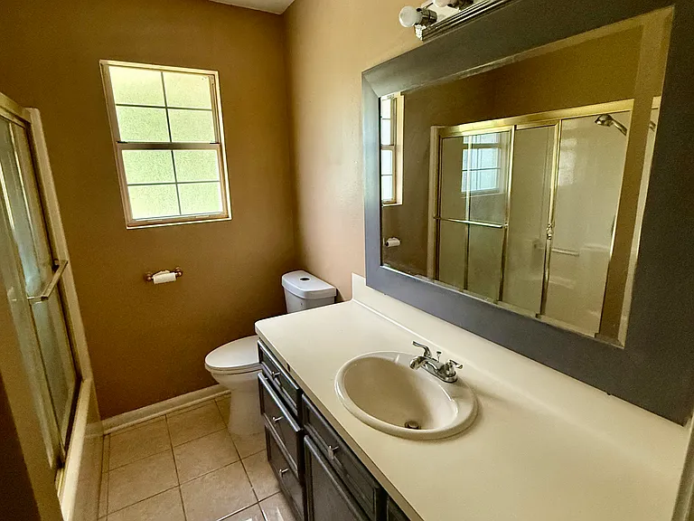 4631 Inwood Dr — Photo 17