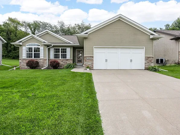 1968 Mackinaw Dr, Iowa City, IA 52245