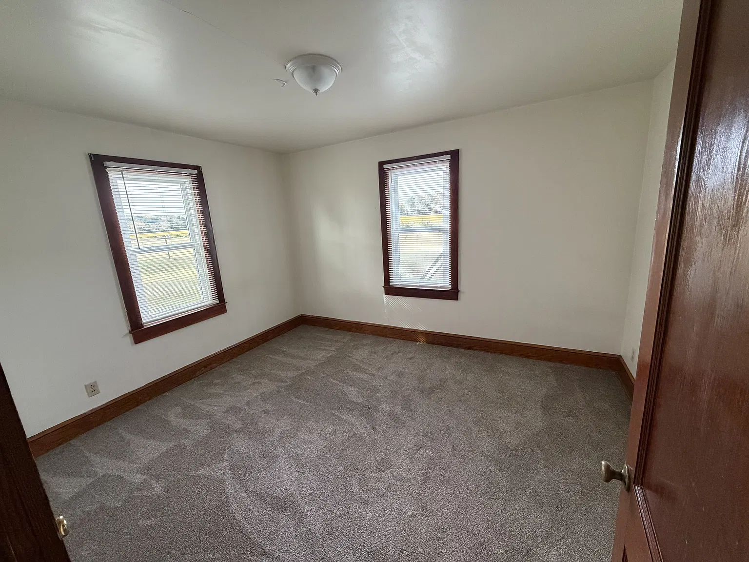 2 bed, $950 — Photo 3