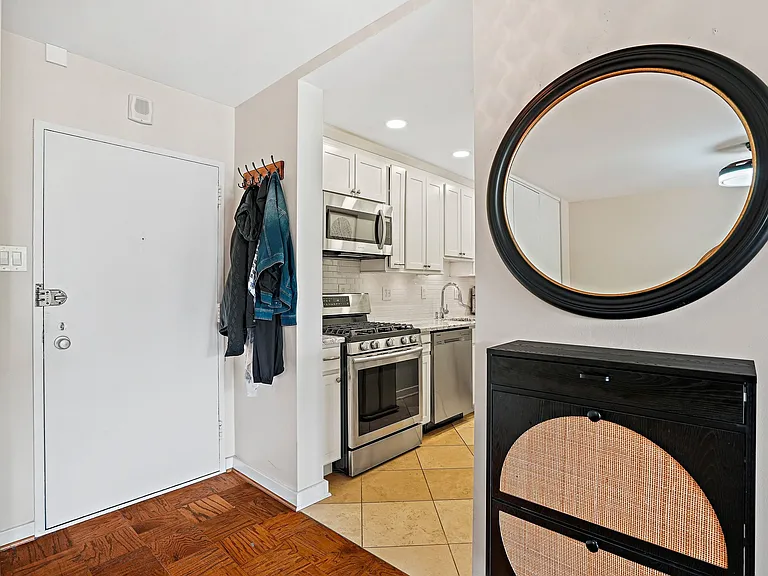 490 M St SW #W-204 — Photo 16