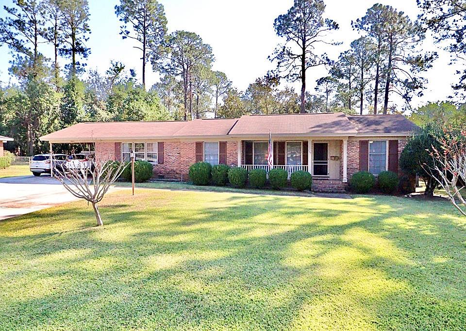 1st image of 705 Maplewood Dr
