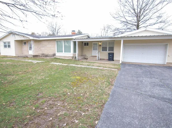 921 W 6th St, Ramsey, IL 62080