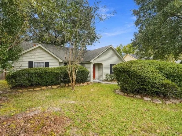 118 Red Fox Dr, Savannah, GA 31419