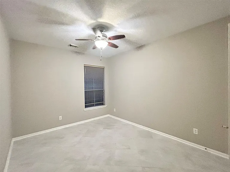 16807 Laguna Springs Dr — Photo 23