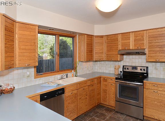 5th image of 2704 Crestview Ct