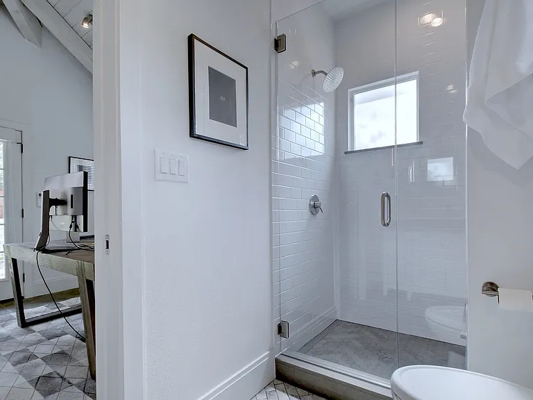 2832 San Gabriel St — Photo 18