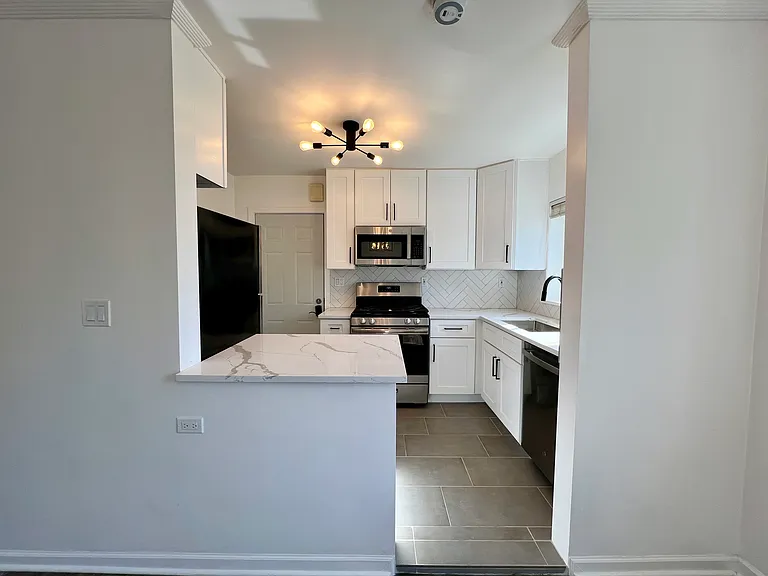 1410 Central St #3W — Photo 3