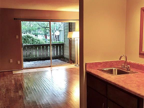 5th image of 5005 Georgi Ln APT 160