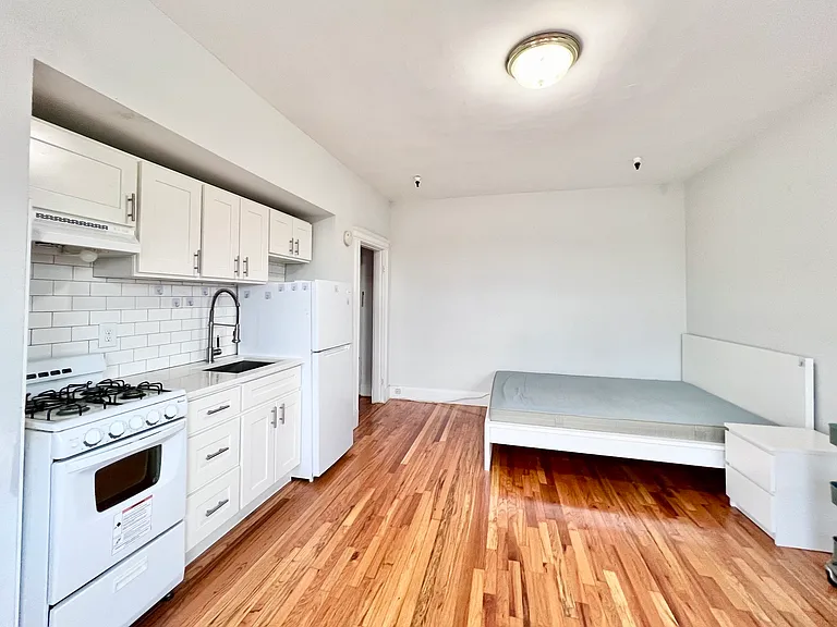 1330 Commonwealth Ave #26 — Photo 11