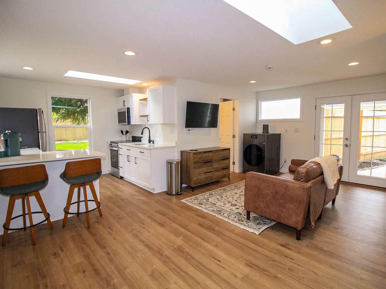 Studio, 440 sqft, $1,900 — Photo 4