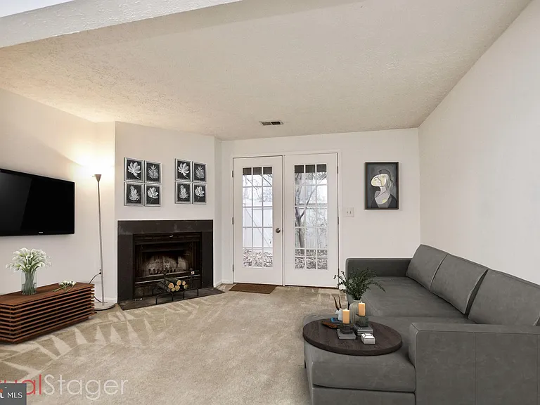 1915 Belmont Ridge Ct — Photo 4