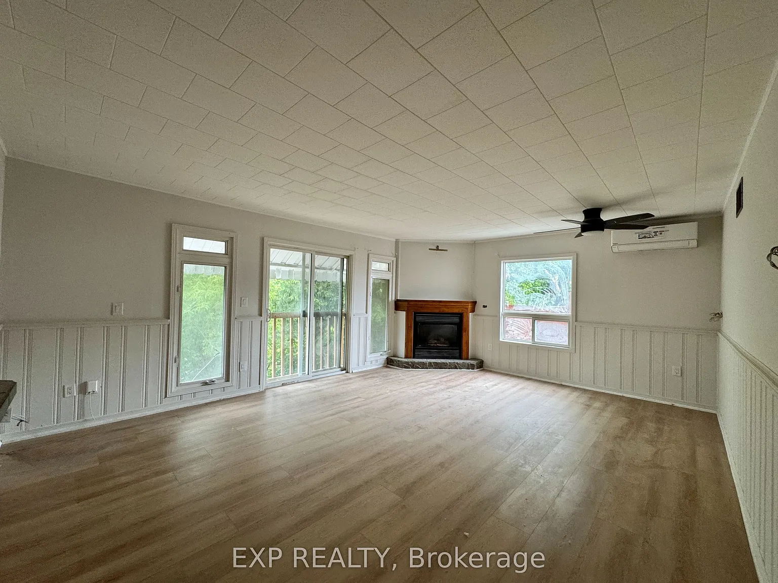 3 bed, $2,300 — Photo 3
