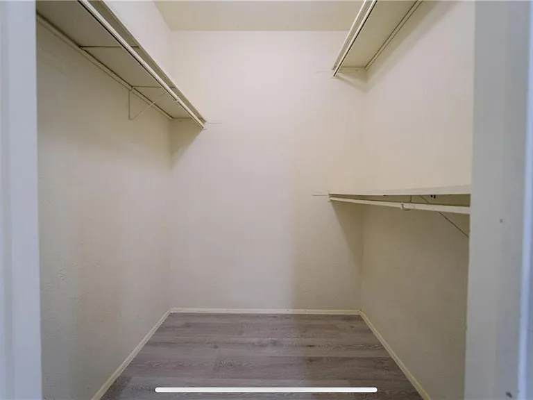 6403 Apache Ct — Photo 18