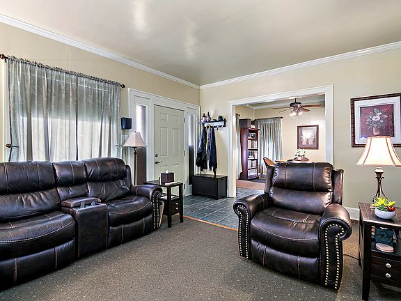 5th image of 396 S Wildwood Ave