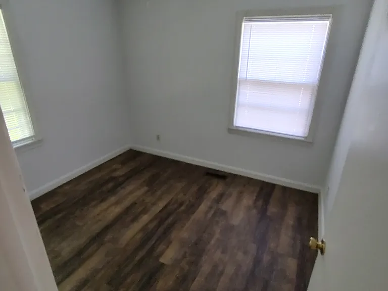 2428 S Ellis Ave — Photo 6