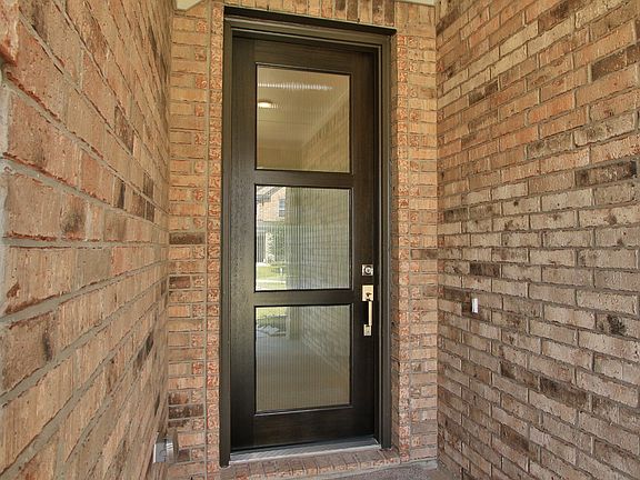 3rd image of 27519 Beachside Arbor Dr