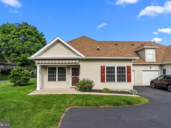 79 Avenrowe Ct, Fairless Hills, PA 19030