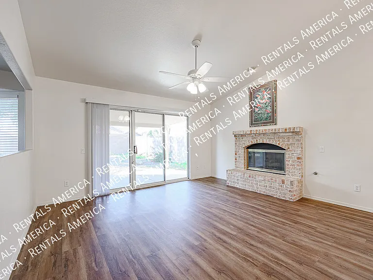 5351 W Saragosa St — Photo 7