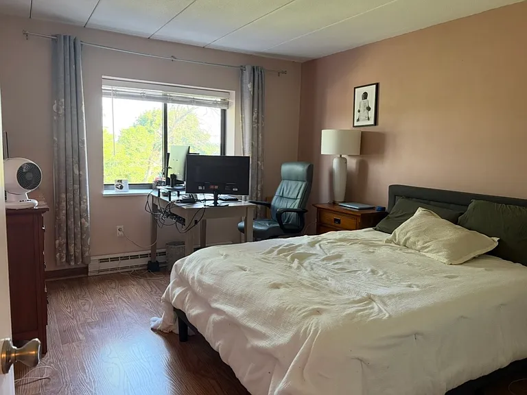60 Pleasant St #421 — Photo 10