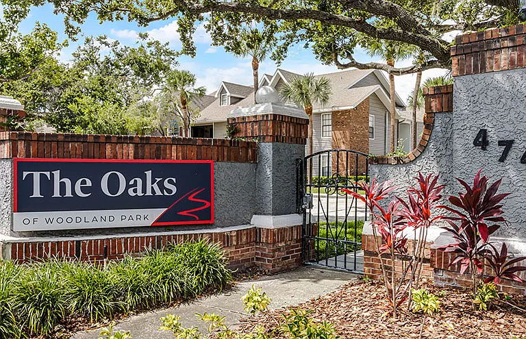 The Oaks of Woodland Park Apartments — Photo 38