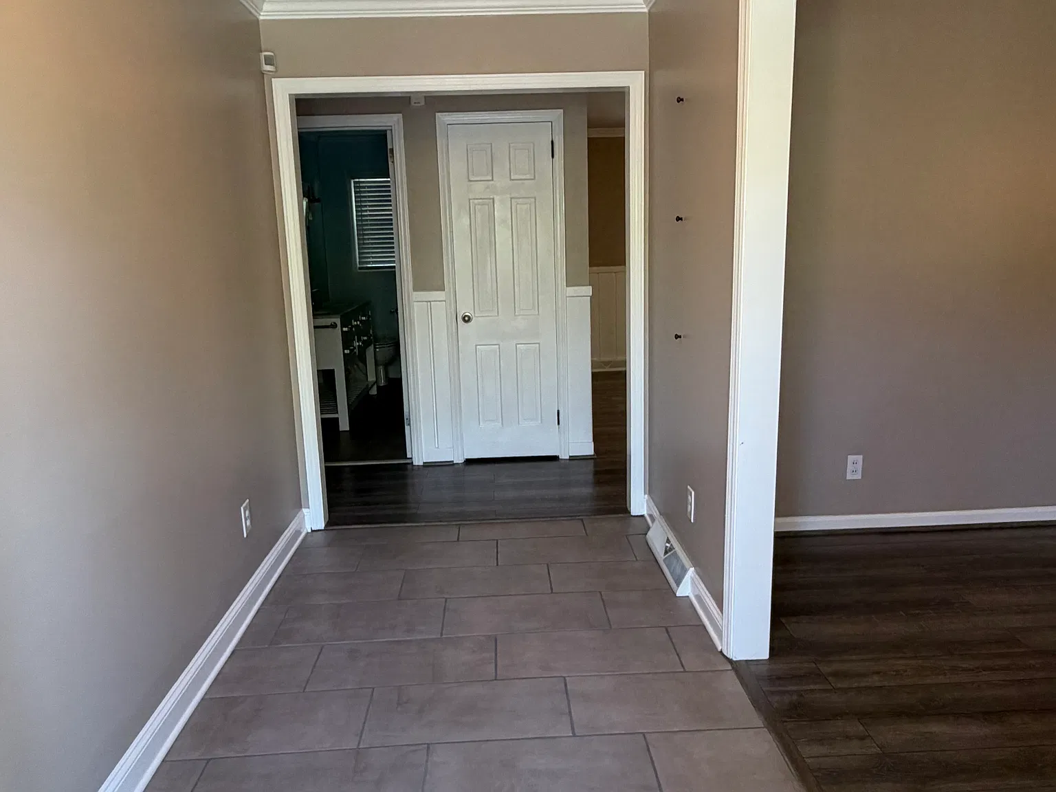 3 bed, 1860 sqft, $1,900 — Photo 2