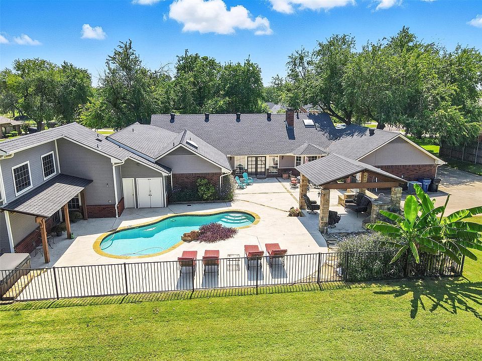 1st image of 8479 Fair Oaks