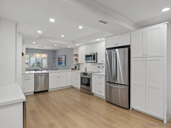 6502 Via Ostra, Carlsbad, CA 92009