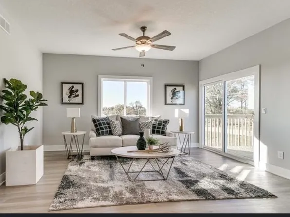 2724 Yordi Dr, Norwalk, IA 50211