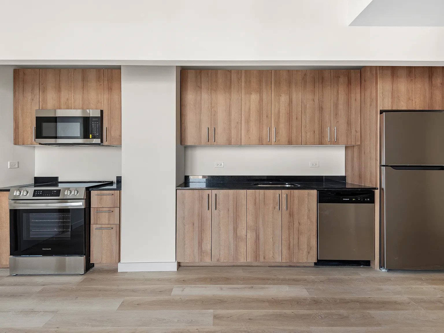 1333 Broadway — Photo 2