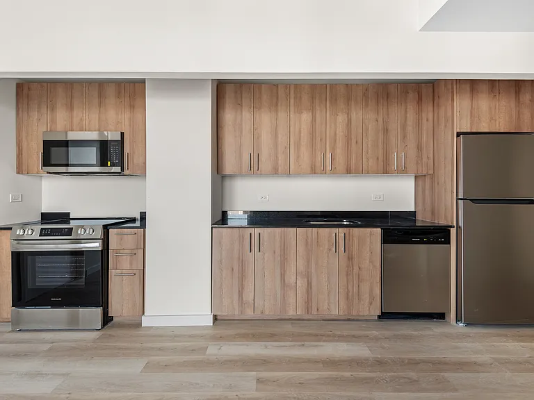 1333 Broadway #1103 — Photo 4