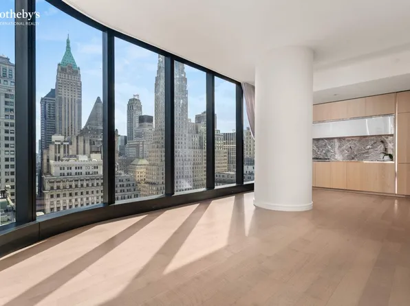 125 Greenwich Street image 1 of 11