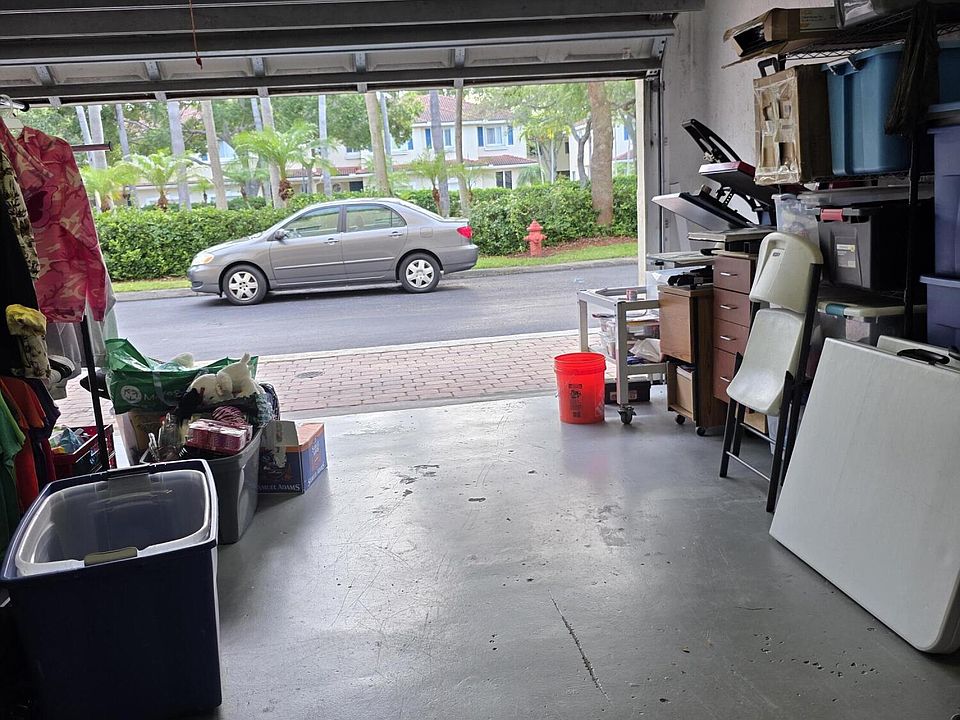 1st image of 2866 S Oasis Dr