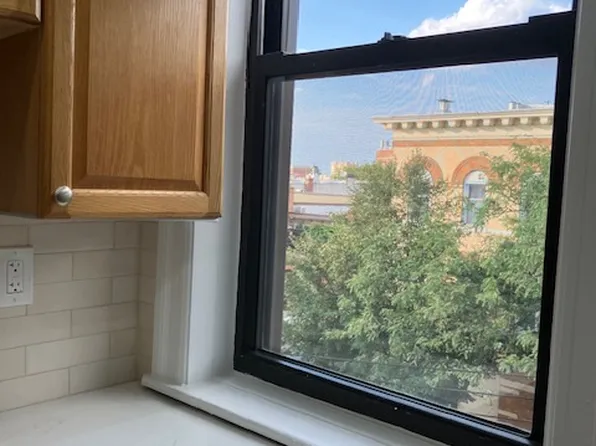 (undisclosed Address), Ridgewood, NY 11385