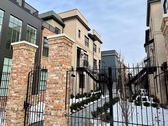 2nd image of 98 Normandy Ave #Townhouse 78