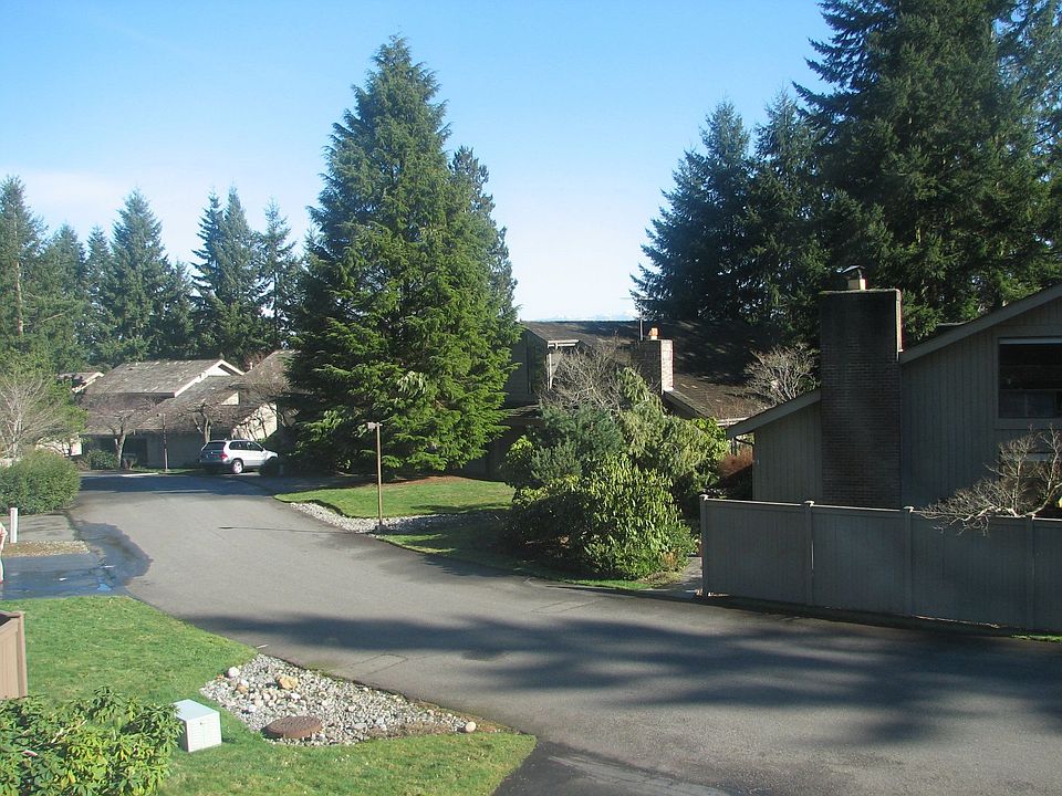 2nd image of 1413 170th Pl NE