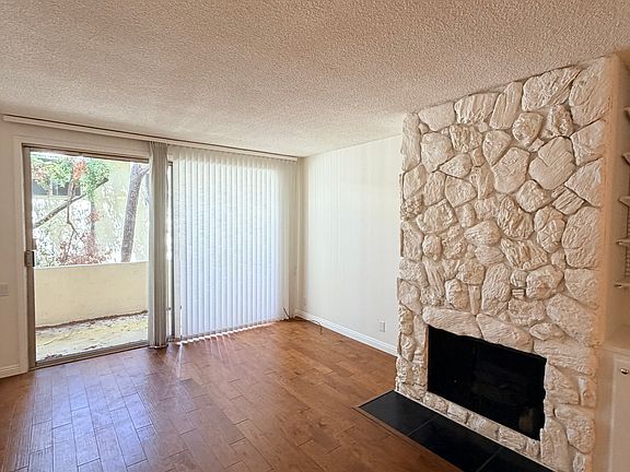 5th image of 11935 Dorothy St APT 203