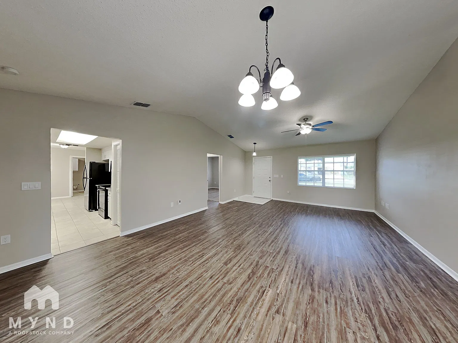 2 bed, 2.0 bath, 1248 sqft, $1,725 — Photo 2