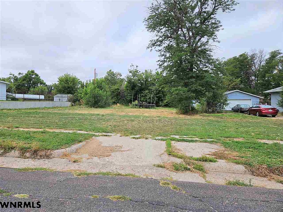 2nd image of 608 S Burg St