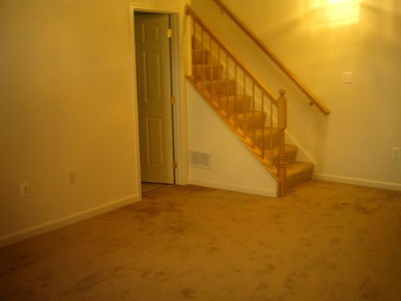 Basement w/ Rec and Utility Room