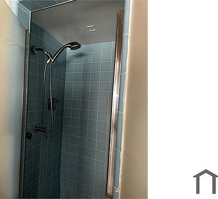 3rd image of 3962 Hamilton Ave #0