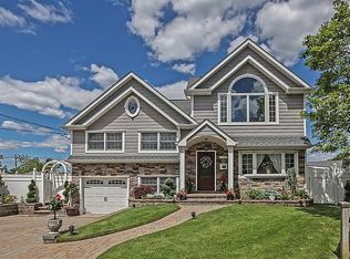 Lindbergh Ave, Oceanside, NY 11572