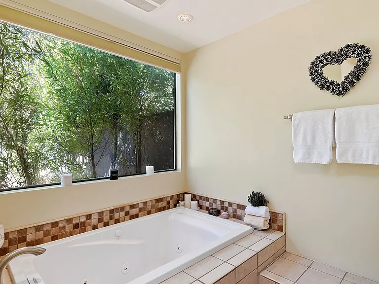 525 Las Palmas Dr — Photo 22