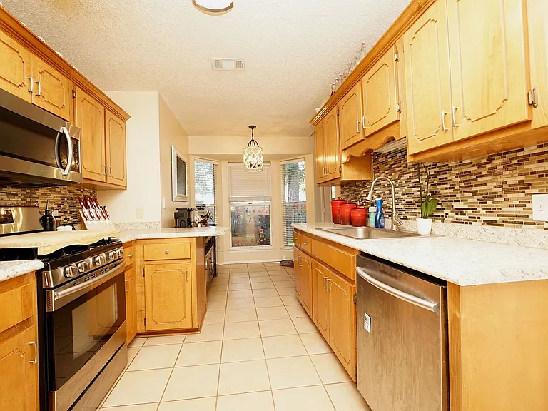 4496 Parkwood Ln W — Photo 16