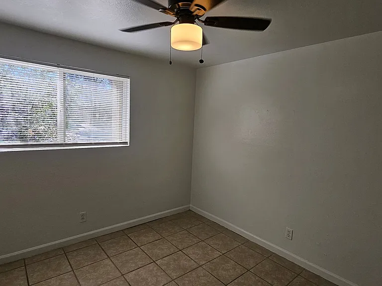 1509 June St NE — Photo 10
