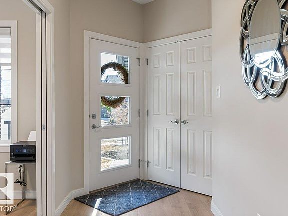 3rd image of 29 Ratelle Cir