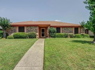 2928 Independence Dr, Mesquite, TX 75150