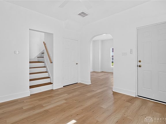 3rd image of 734 S Downing St