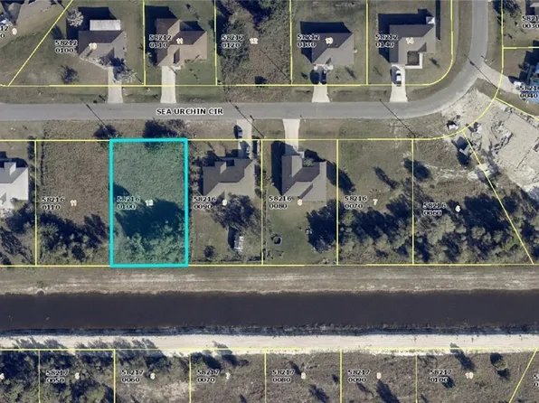 855 Sea Urchin Cir, Fort Myers, FL 33913