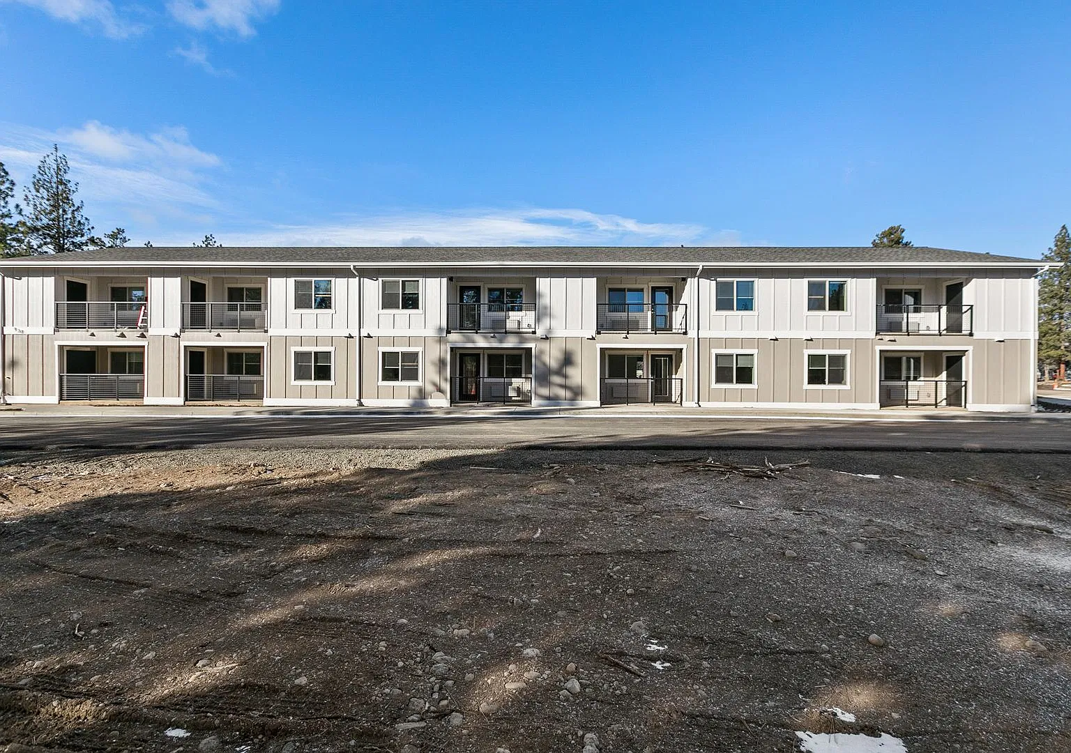 Oxbow Flats 2 bedroom Apartment! — Photo 2